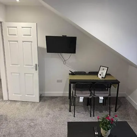Lejlighed 2 Bedroom Serviced In *